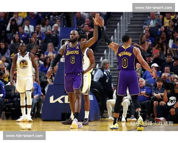 热火湖人巅峰对决总决赛烽火再燃传奇之战引爆全城书写历史荣耀时刻